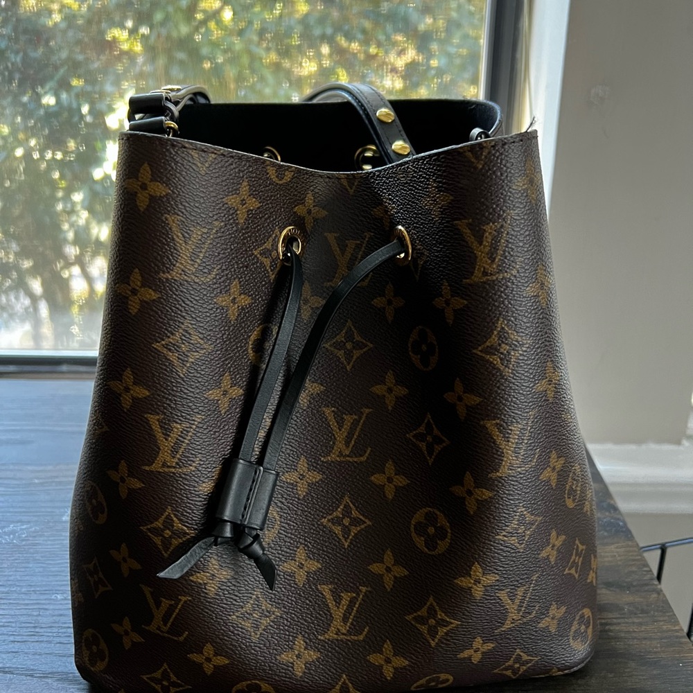 Louis Vuitton Bucket Bag